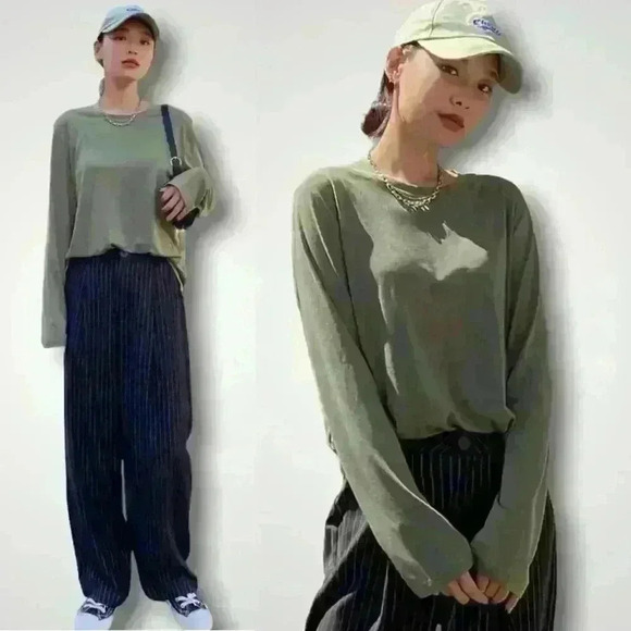 Tops - Solid Relaxed Round Neck Long Sleeve Tee